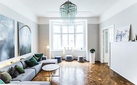 Warsaw Center 110M2